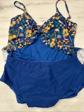 Pink Lily medium Blue Tropical Print Two-Piece Swim Set.  Like new